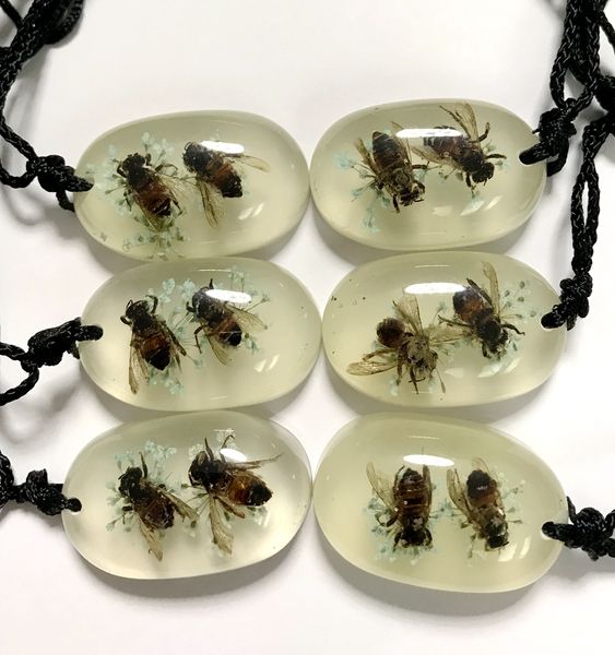 

yqtdmy 12 pcs charming bee style pendant, Silver