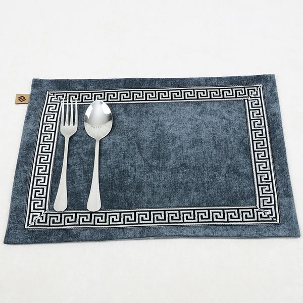 Tablo Pad 40x31 cm Yemek High End Dikdörtgen Dantel Lüks Çin Placemats Büyük Avrupa tarzı Vintage Kadife Kumaş Placemat Bowl Plakalı