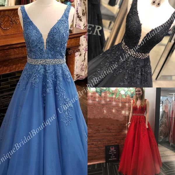 Una linea di abiti da ballo 2k19 profondo scollo a V scollatura profonda blu nero rosso pizzo abito da sera formale per donna immagini reali cintura di perline senza schienale