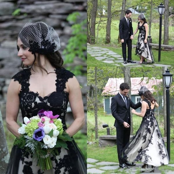 

Vintage Black and White Wedding Dresses Cap Sleeves High Low Lace Tulle Plus Size Gothic Wedding Bridal Gowns Cheap Country Wedding Dresses