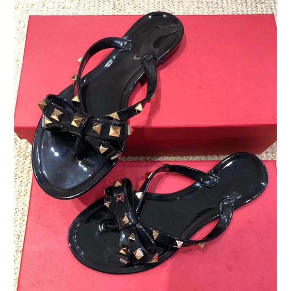 

nude black summer jelly color women flip flops slippers flat sandals bow rivet fashion pvc crystal beach shoes with box 35-41 silver slipper