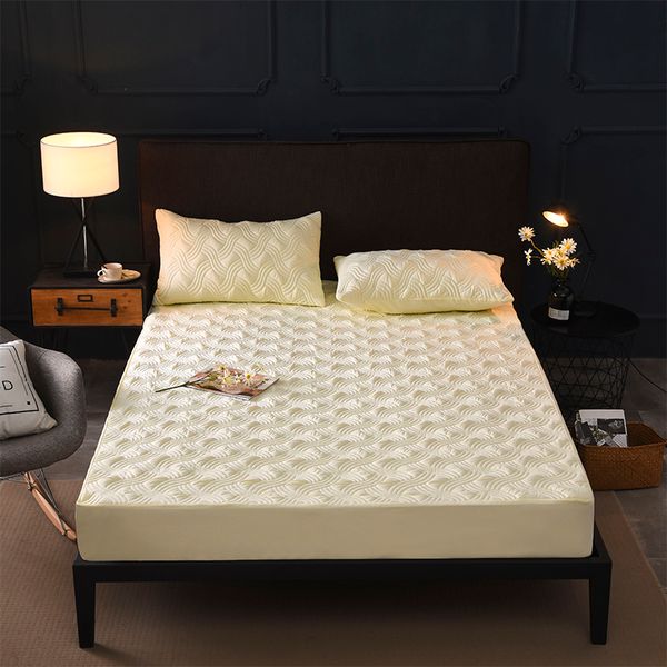 

2018 new product quilted mattress protector pad fitted sheet separated water bed linens with elastic 56