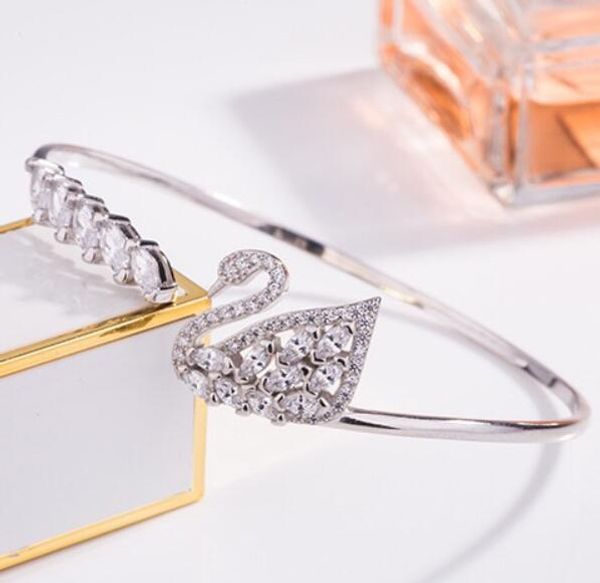 

Charm Bracelets smith_yu