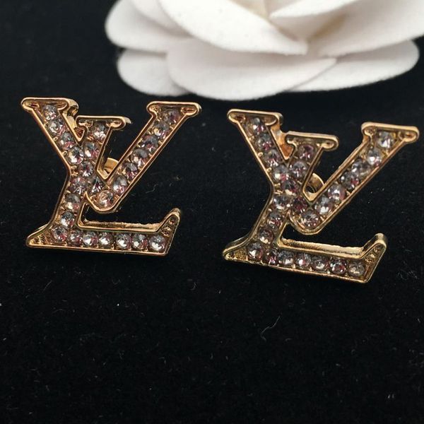 

Brinco de Orelha Inteira Ear Cuff replica3025