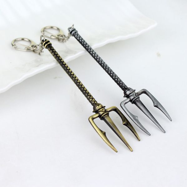 

2 colors lol weapon sword keychain lol xinzhao trident keychains games theme key chains chaveiro llaveros men gift, Silver