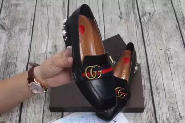 

New fir t layer cowhide pearl ingle women ca ual hoe running roller martial art hiking golf fitne cycling bowling dre hoe