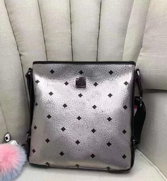 

korean version of the fashion shoulder bag men's leather handbag messenger bag 1026