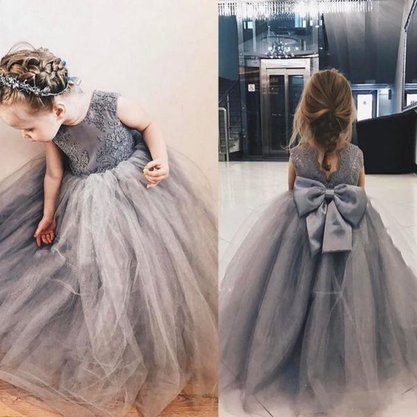

Grey Lace Ball Gown Flower Girl Dresses Appliques Girls Pageant Gowns Vintage Communion Dress Big Bow Back Custom Made Puffy Tulle 2018