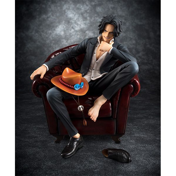 

пират / морской король поп сок диван костюм аис сидячая поза огонь кулак аис в штучной упаковке