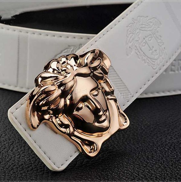 

The fashionable belt of 2018l is of good quality and low price.Men's and women's belts, luxury brands, letter buckle, printed belt body, len