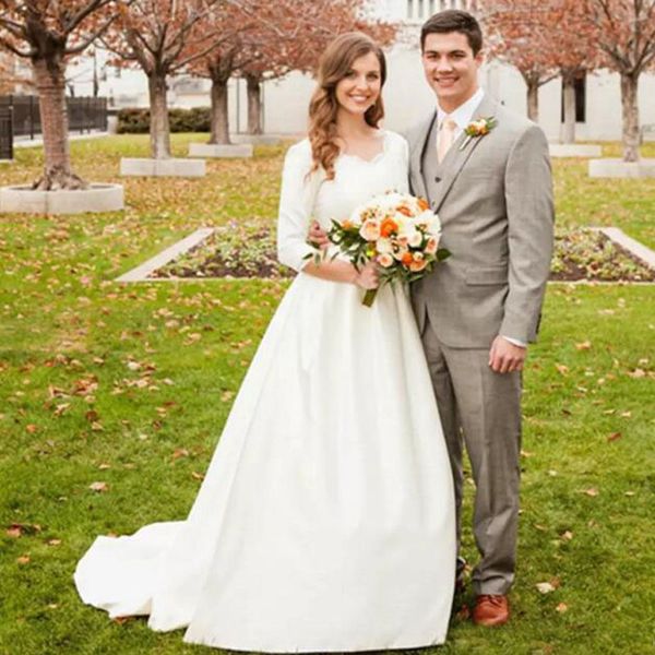 

selling new vintage wedding dresses white ivory elegant v-neck sweep train 3/4 long sleeve classical bridal gowns vestido de noiva