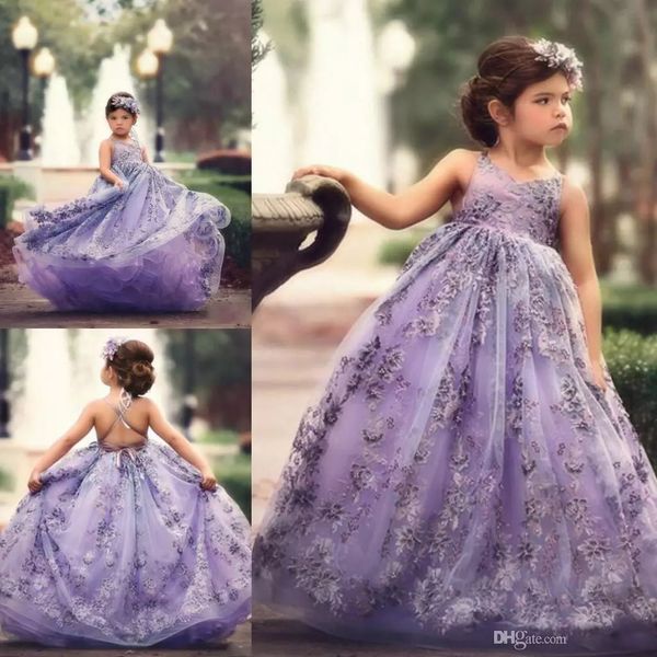 Lavanda Pretty Flower Girl Abiti con scollo a V in pizzo Appliques Fluffy Floor Lunghezza Girl Birthday Dress Splendido abito da comunione per bambini senza schienale