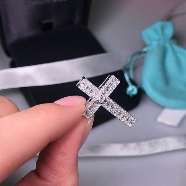 

925 стерлингового серебра Белый Циркон белого золота покрытием кулон Оптовая крес