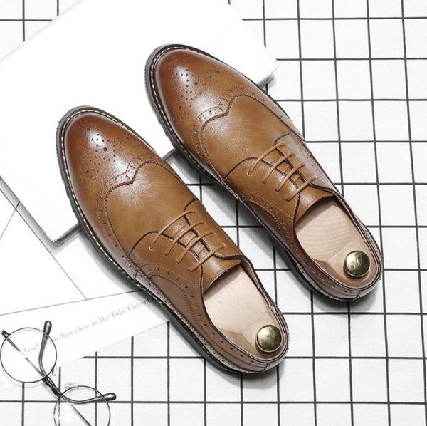 Design de luxo de Couro Lace Up Moderno dos homens de Negócios Vestido Sapatos Brogue Terno Do Casamento Do Partido Formal Calçado Masculino Vestido Sapatos