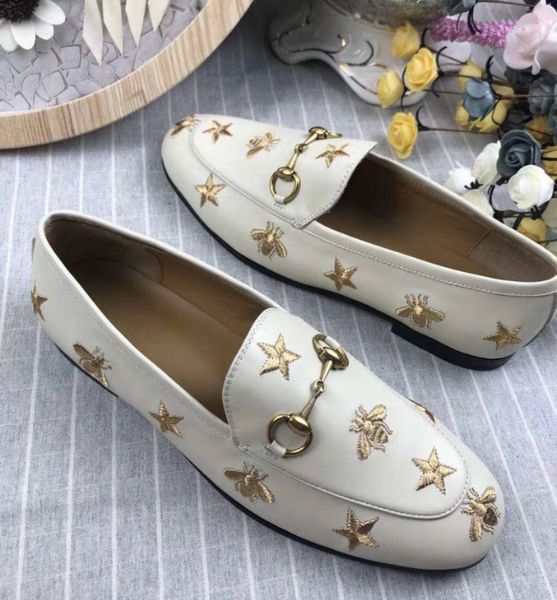 

2018 new star + small bee single shoe series leather +3d electric embroidery italy genuine leather black background. beige. size 35-41