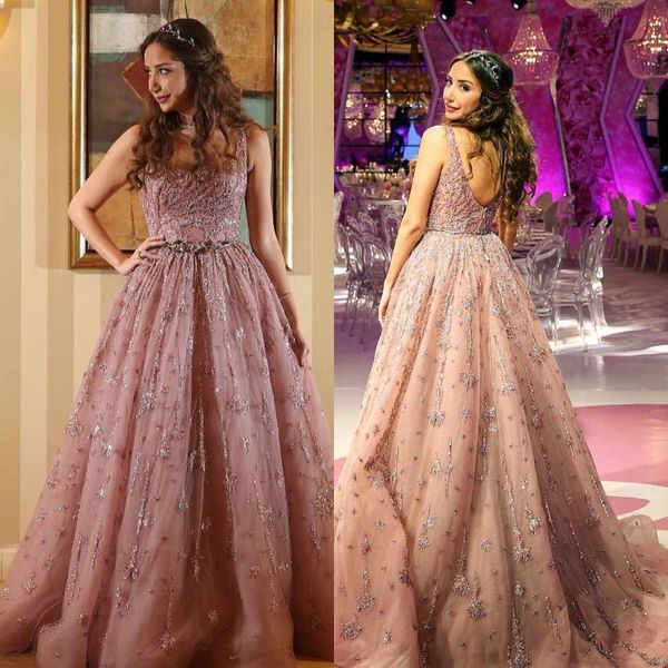Glamorous Dubai Princess Prom Dresses Scoop Neck Paillettes Perline Pizzo Applique Abiti da sera Backless Sash Tulle Sweep Train Abito da sera
