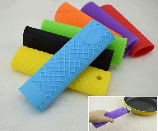 

деѬжаел каѬлкђ Ѭђкав еол зава аи cookware пођда аи иликонове кђн