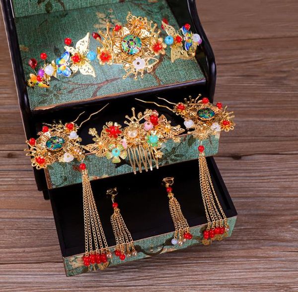 

red costume, headgear set, classic show, grill, phoenix crown, chinese qipao, earrings, accessories, ancient costume, headwear, Slivery;golden