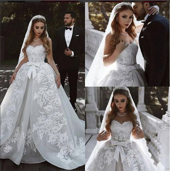 Abito da sposa bianco con scollo a cuore in pizzo gotico vintage Abito da sposa Vestido de casamento 2019 Shopping online Nigeria Gwons da sposa con perline