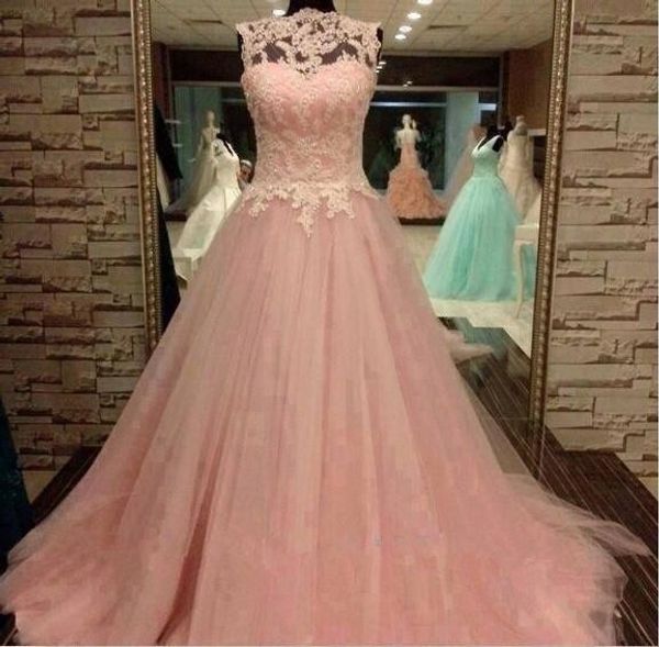 

2019 дешевые quinceanera платья sheer cap рукавом бато розовый тюль бальное платье сладкий 16 платье кружева аппликации бусины vestidos де п, Blue;red