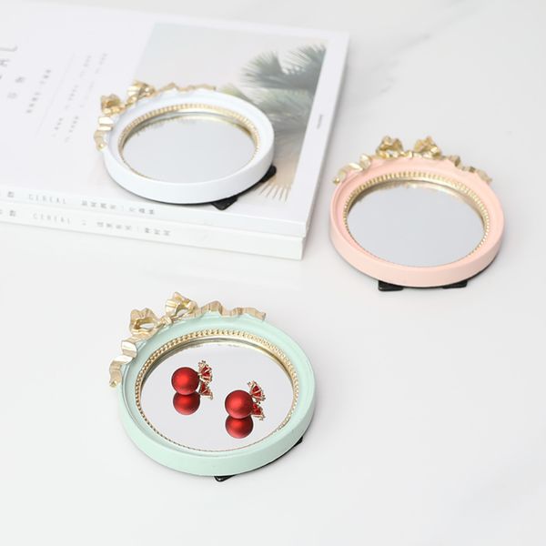 Handcrafted Vintage Bow Small Round Mirror Italianism Desk Stand Makeup Decorative Plate Bathroom With Lights Compact Mirrors From Mnyt