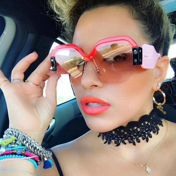 

fashion design unique women sunglasses square gafas glasses wl1157 frame vintage classic sol eyewear de oculos female sun lexwb, White;black