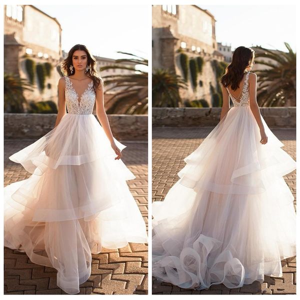 

2021 новая мода v-образным вырезом кружева аппликации линия pricess свадебные платья многоуровневое юбки свадебные платья backless красивая, White