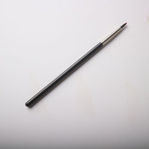 

24pcs / серия хлебное новые cosmetics # 209 eye liner brush mc макияж синтетического волокна профессиональный eyeliner single brushes достав