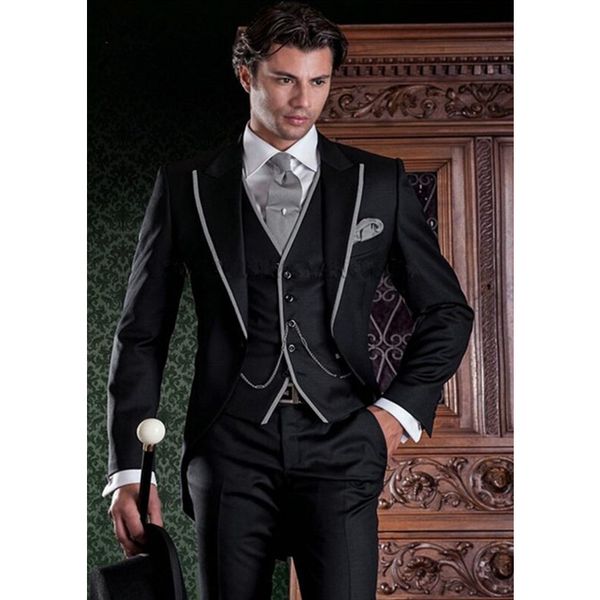 

2017 custom made italian stylish men suit (jacket+pants+vest) prom wedding suits for men tuxedo groomsmen costume marriage homme, White;black