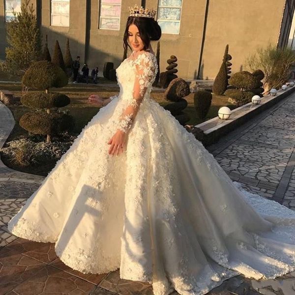 

гламурный саудовской 3d цветочные аппликация свадебное платье sheer jewel длинные рукава бусины бальное платье свадебное платье романтически, White