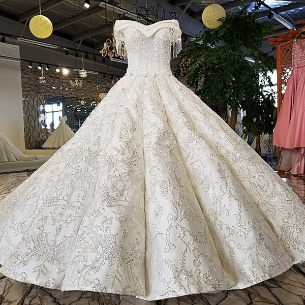 

2019 роскошные ливанские свадебные платья кисточкой с коротким рукавом милая шея зашнуровать назад 3d цветочный аппликация кристалл узор сад, White