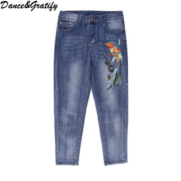 

2018 new woman's spring korean harem pants denim personality retro ethnic style embroidery birds jeans chic trousers, Blue