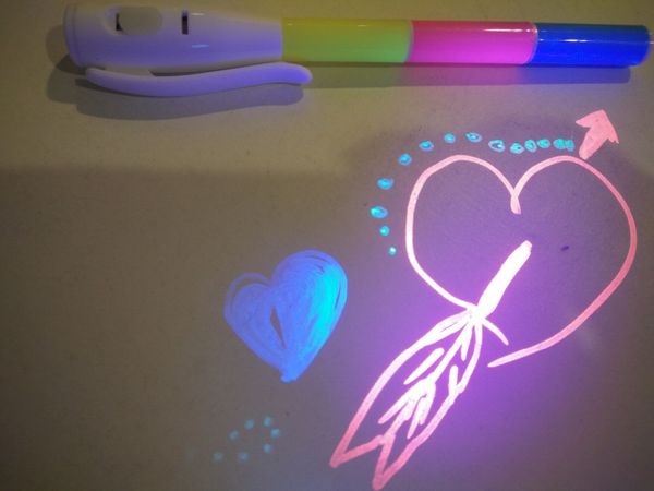 

new patent product-led uv marker ch6019--3 uv reactive ink colors & 395nm light,pet box packing-security or painting, Black;red
