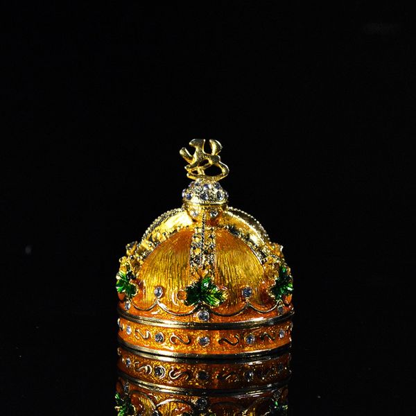 

qifu art craft golden crown shape for jewelry box, Black;white