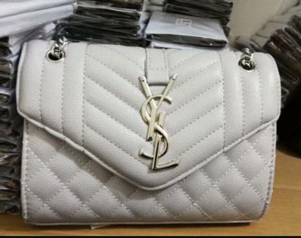 

Bolsa de Ombro levana10010