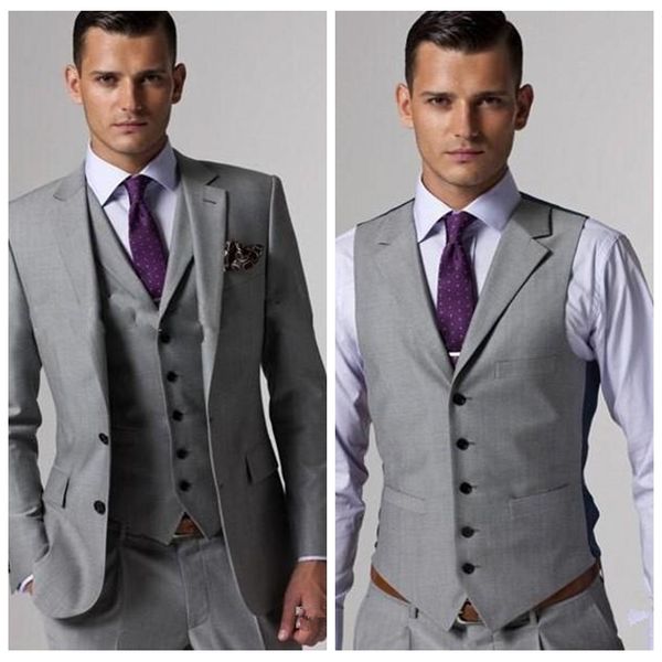 2021 Uomo formale personalizzato Light Grigio Lato Vent Vent Groom Tuxedos Groomsmen Best Man Wedding Suits Bridegroom Business Wear (Giacca + Pants + Vest + Tie)