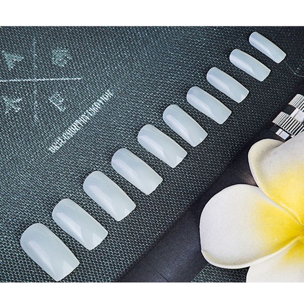 

pandahall approx 500pcs/bag resin natural color full cover false finger nails fake tips practice manicure nail art tool, Red;gold