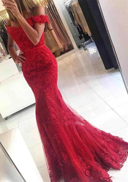 

Glamorous Mermaid Lace Prom Dress 2018 Off-the-shoulder Red Appliques Long Evening Dresses Button Back Arabic Party Dress