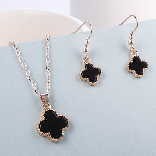 

LIXINTAI Элегантных инкрустированный Черный Агат повез клевера ожерелья подвески не