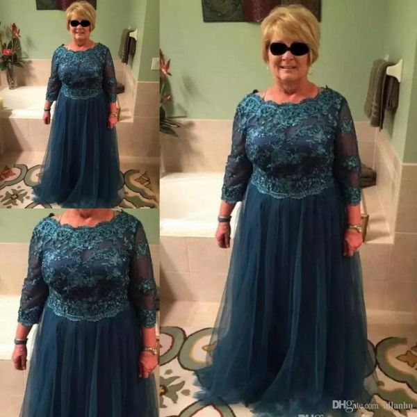 Eleganti abiti per la madre della sposa blu pavone Maniche lunghe scollo a barca in tulle Lunghezza pavimento Abiti per la madre dello sposo Abiti da sera taglie forti