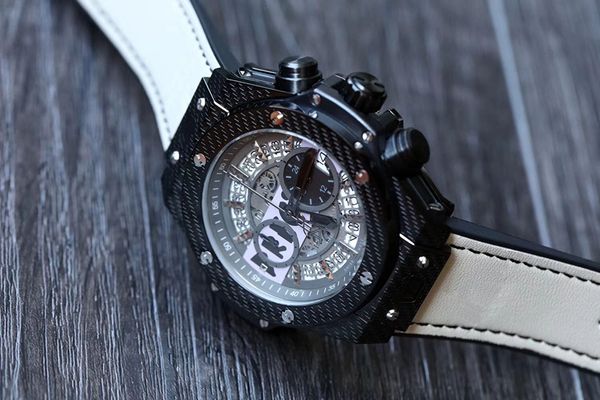 

Relógios de pulso cai007watch