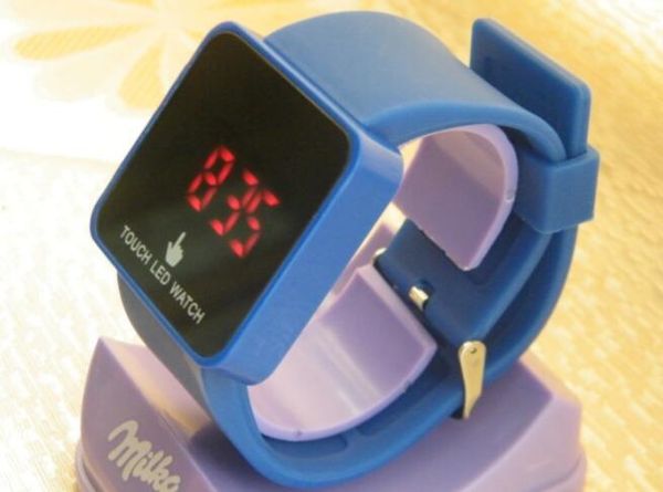 

Finger touch creen led watch tudent fa hion ca ual jelly color led touch creen watch wri twatche