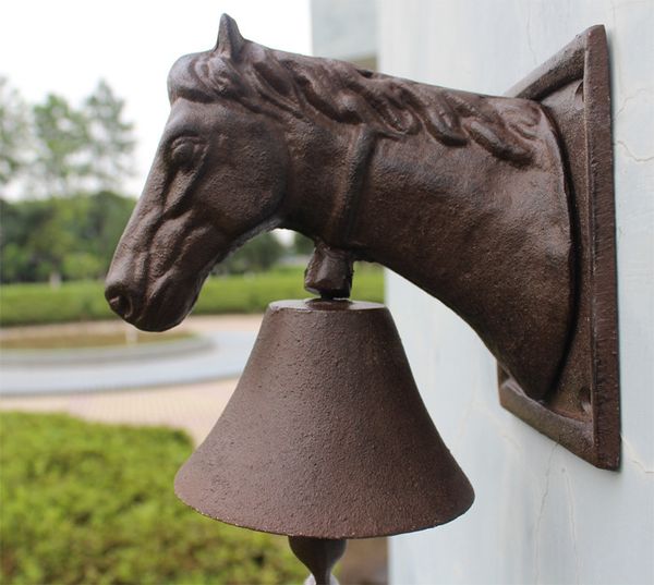 Ferro De Ferro Cabeça De Cabeça Ornamentado Porta Bell Campainha Decorações Decorações Rústicas Cottage Pátio Farm País Celeiro Handbell Decoração Antique Brown