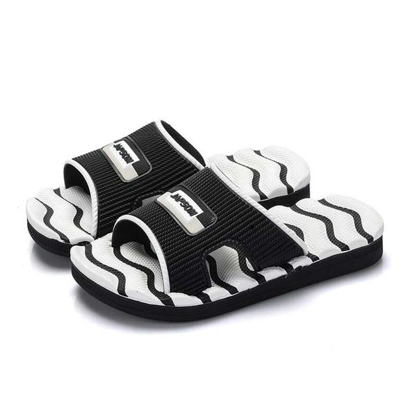 

Children Slippers Boy Indoor Antiskid Sandals Soft and Comfortable Black White Pink Stripe Girls Beach Shoe 2018 Summer Slippers #10