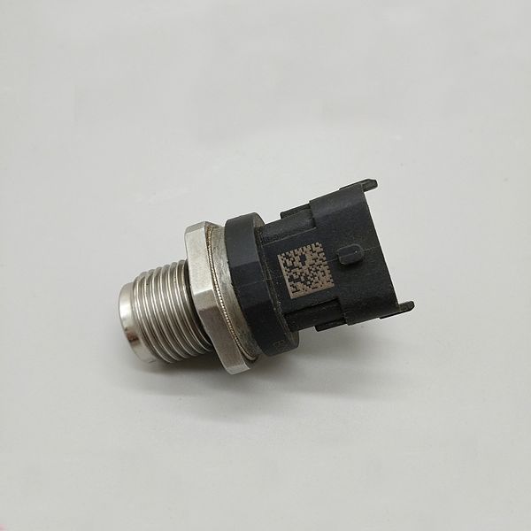 Kraftstoff-Common-Rail-Drucksensor 6754-72-1210 Ersatzteile für PC200-8 PC210-8 PC240-8