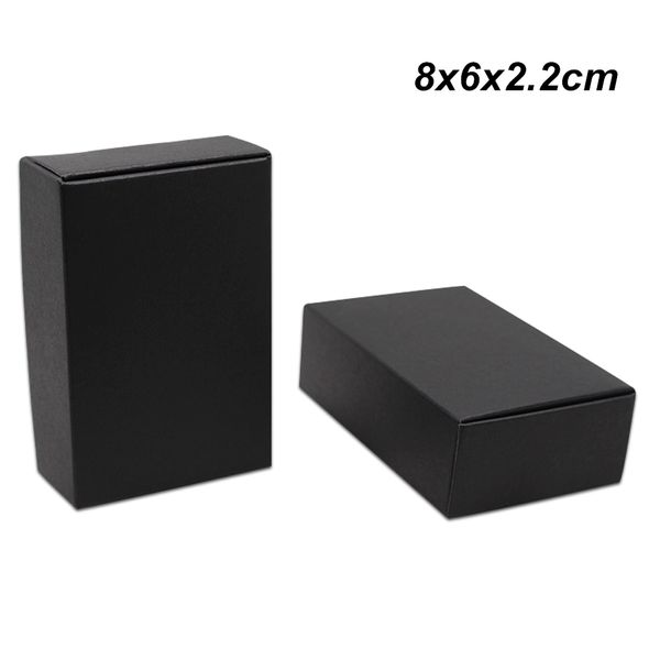50 pezzi / lotto 8x6x2,2 cm scatola di imballaggio di carta kraft nera per ornamenti di gioielli accessori scatole di biscotti di carta artigianale scatole di imballaggio di stoccaggio di cioccolato