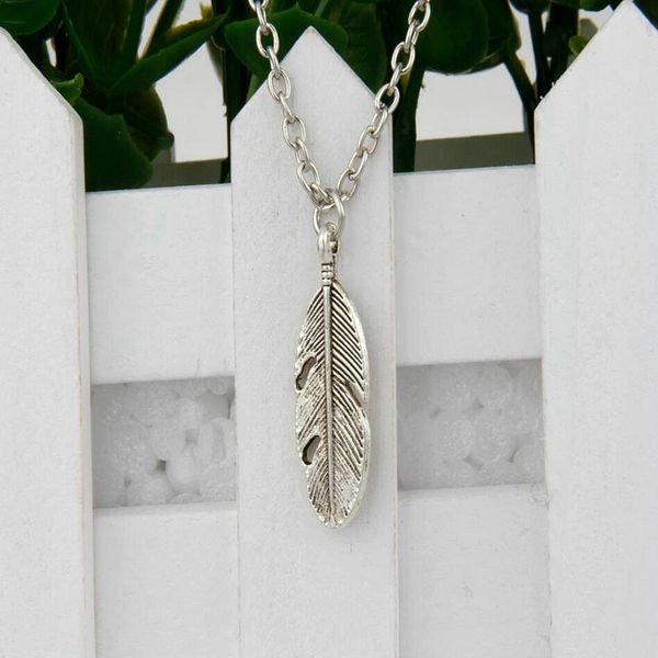 

новые горячие продажи старинный серебряный перо шарм кулон 45см ожерелье мода творческий женщины ювелирные изделия аксессуары подарки, Silver