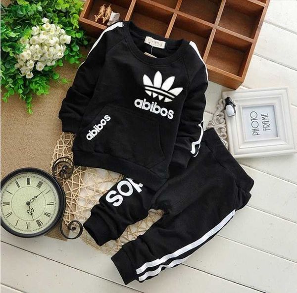 

2018 new hot fashion new autumn winter Children Tracksuit casual kids clothes sets boys and girls hoodie and coat+trousers