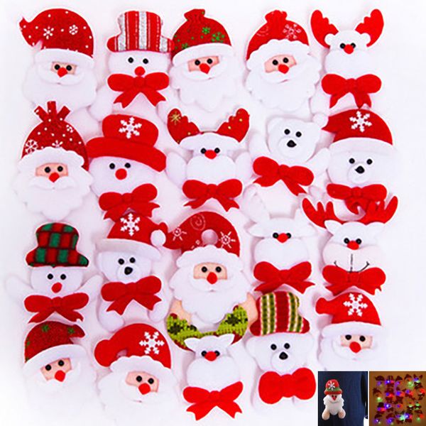 Led Di Natale Spilla Distintivo Decorazioni Per Babbo Natale Pupazzo di Neve Cervo Orso Bagliore Lampeggiante Spilla Giocattoli di Peluche Regalo WX9-971