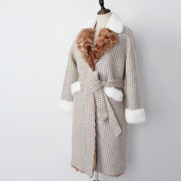 

2018 autumn and winter new lamb fur liner mink fur collar tweed coat, Black